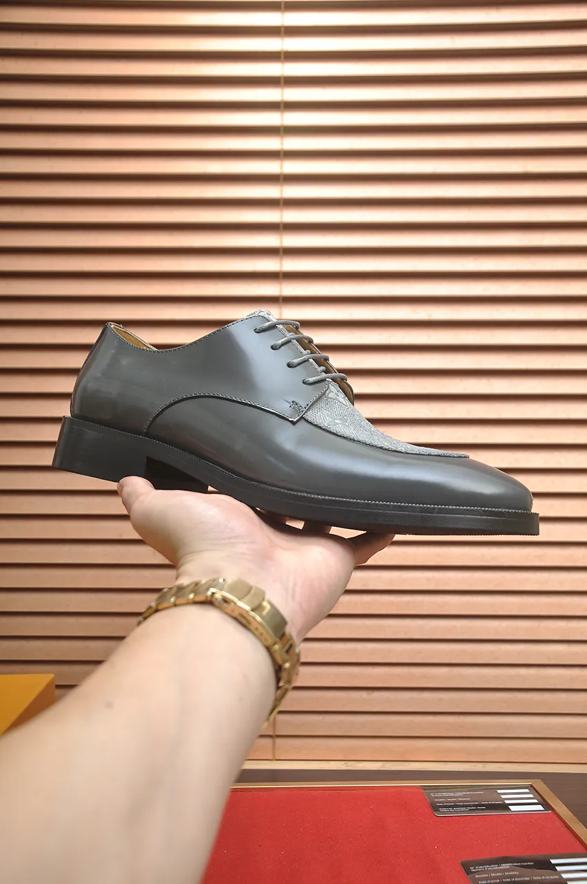 Men's men's shoes 💰500💶 [LV] (original single cowhide lining) 🍀LV's latest genuine leather business suit shoes are launched simultaneously on the official website. The first-layer cowhide imported from Italy is made of heavy gold, 💥official website 1:1 rubber outsole. Versatile to wear, high-end without losing class, and the color combination is extraordinary. This four-season style is alluring when worn on your feet, showing off your big-name flair. Standard code 38-45 (45 customized)
